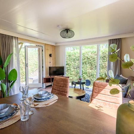 Chalet Op Rustig Park Op De Veluwe Путен Екстериор снимка
