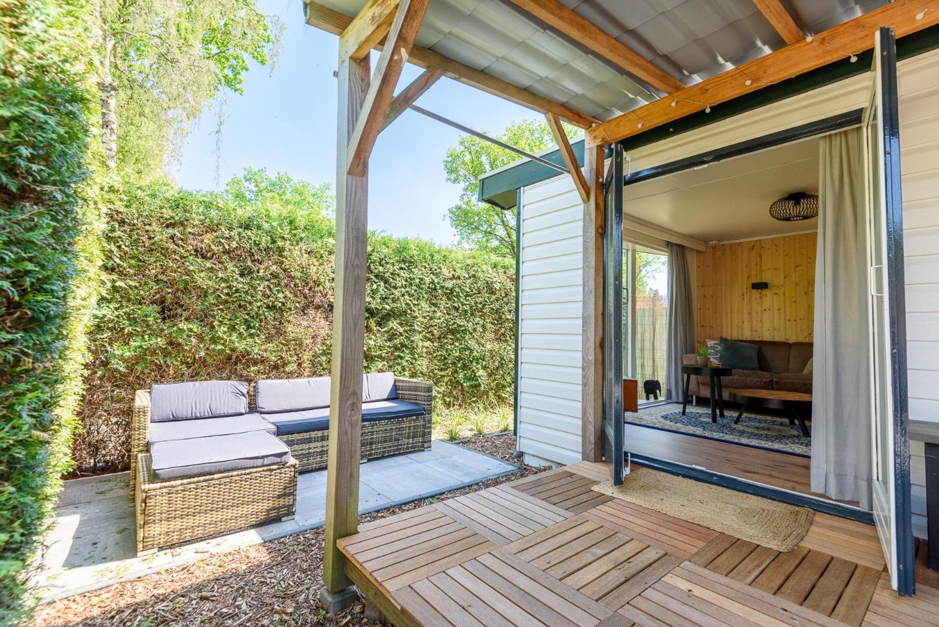 Chalet Op Rustig Park Op De Veluwe Путен Екстериор снимка